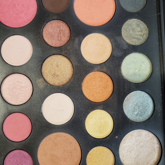 Makeup bundle - Picture 4 of 6